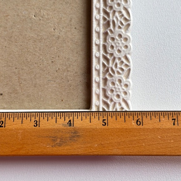 VTG Picture Frame White 5x7 Floral Cottagecore French Country Farmhouse Taiwan - Picture 5 of 6